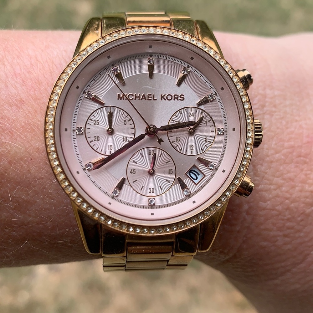 Rose Gold Michael Kors Watch. Needs battery
